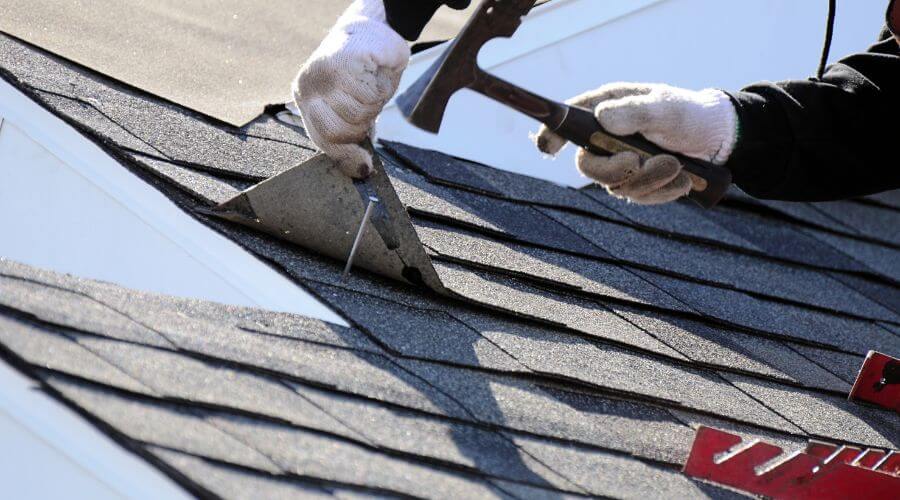 Expert Emergency Roof Repairs services in Carlyle, IL